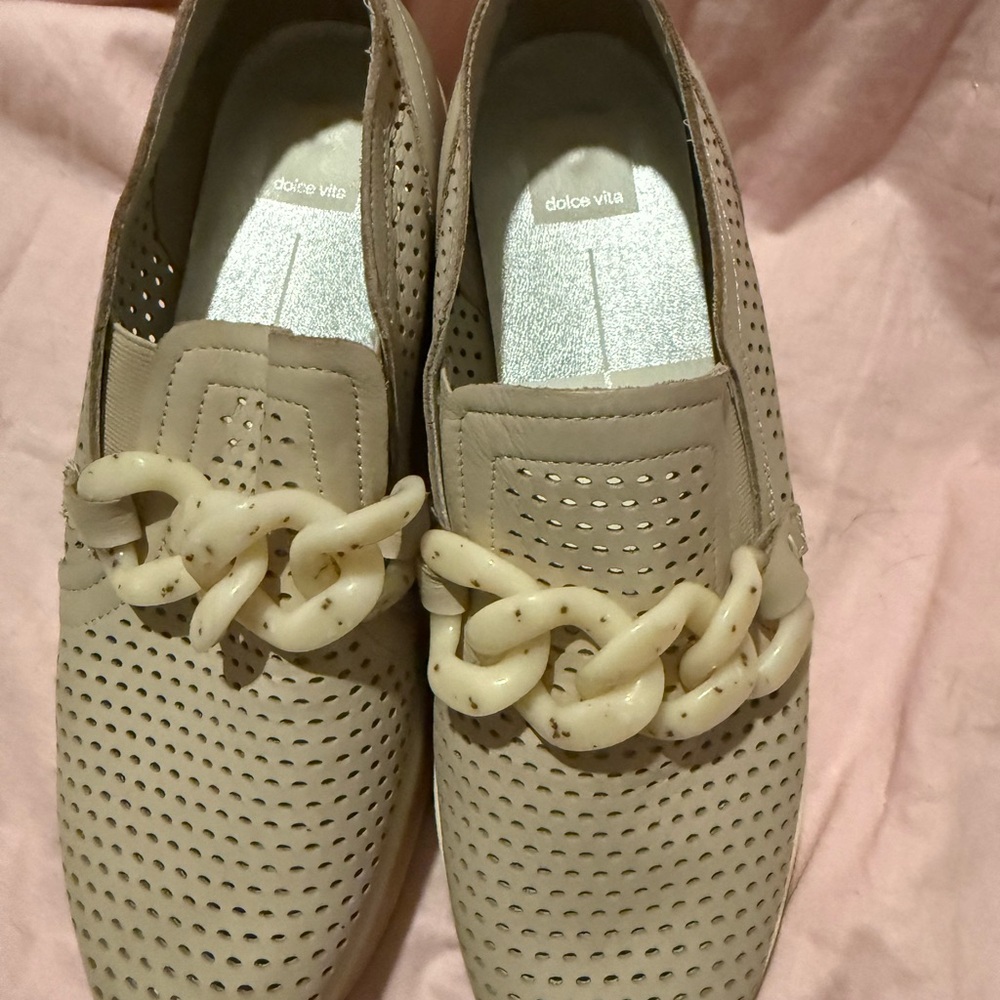 Dolce Vita Women's Cream Loafers with Chain Detail